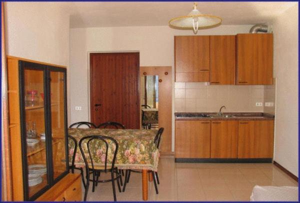 One-Bedroom Apartment,1165721625:JPEG